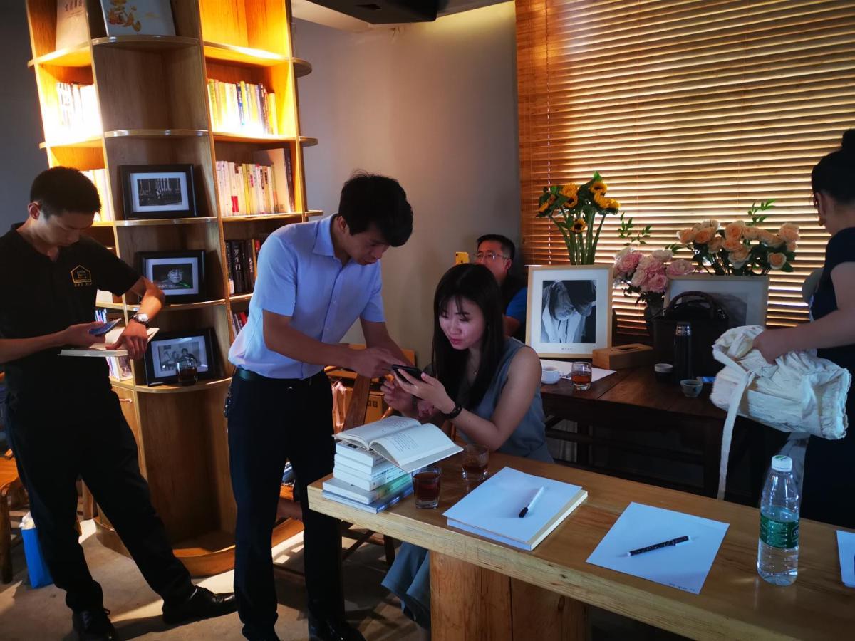 Moonlight Hotel Chengdu Luaran gambar